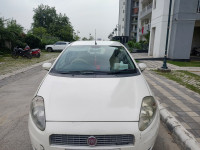Fiat Punto 1.3 emotion 2011 Model