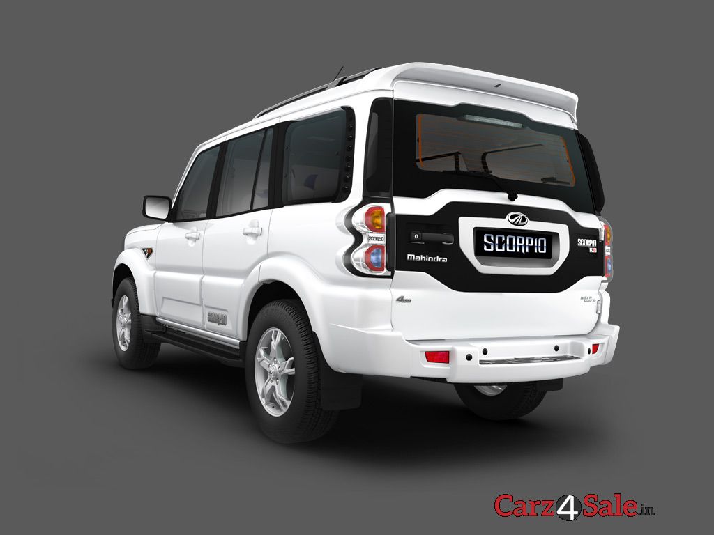 Mahindra Scorpio S10 4WD - rear section