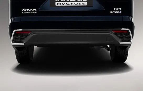 Toyota Innova Hycross ZX(O) 7S Hybrid AT - Rear Reflector Garnish