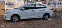 White Honda City 1.5 V MT