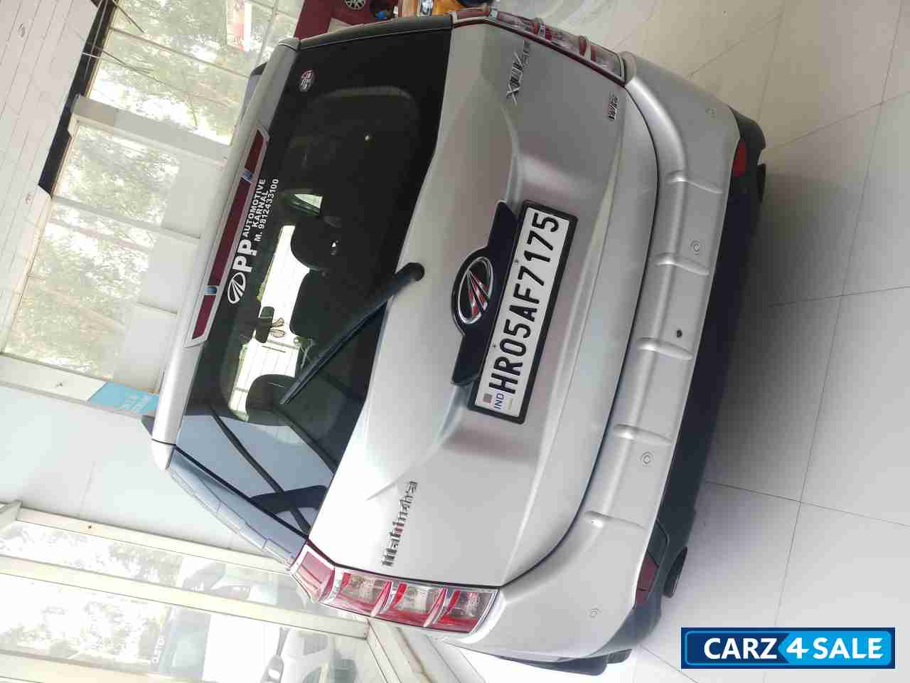 Silver Mahindra XUV 500 W8 4WD