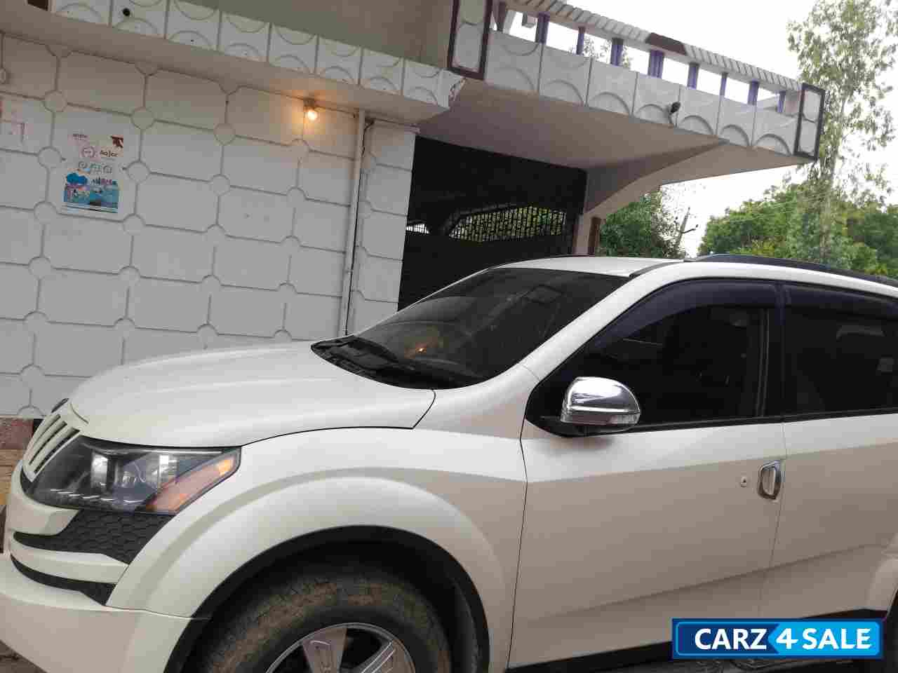 Mahindra XUV 500 W8 2WD