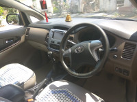 Toyota Innova 2.5 V 7 STR