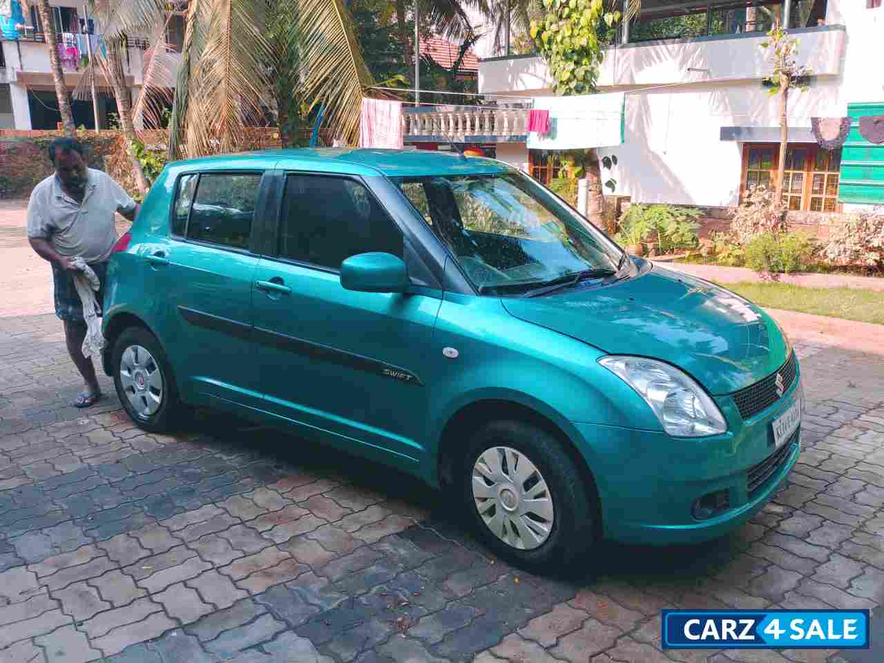 Maruti Suzuki Swift VXI
