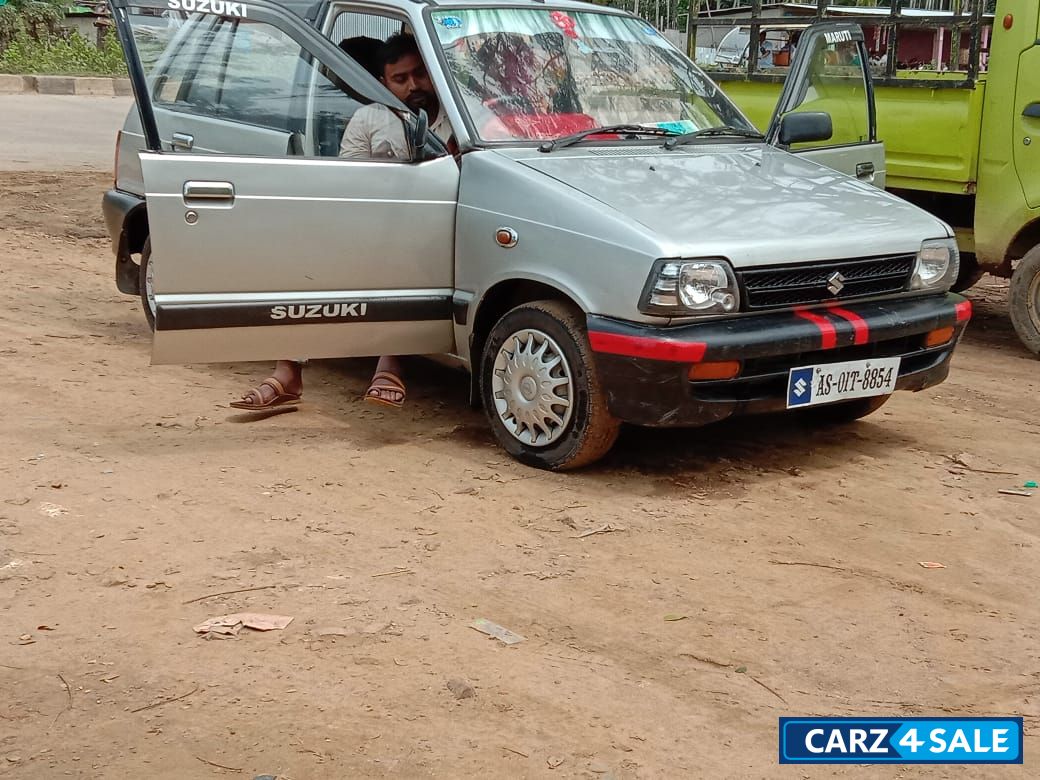 White Maruti Suzuki 800 DX