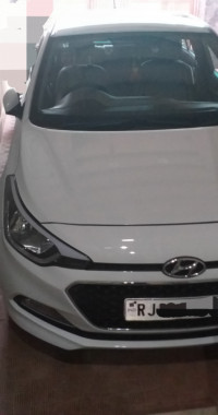 Polar White Hyundai Elite i20 Asta 1.2