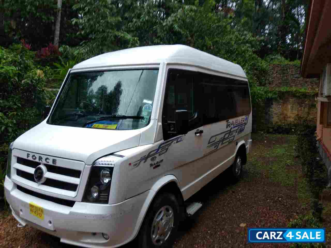 Force Motors Traveller