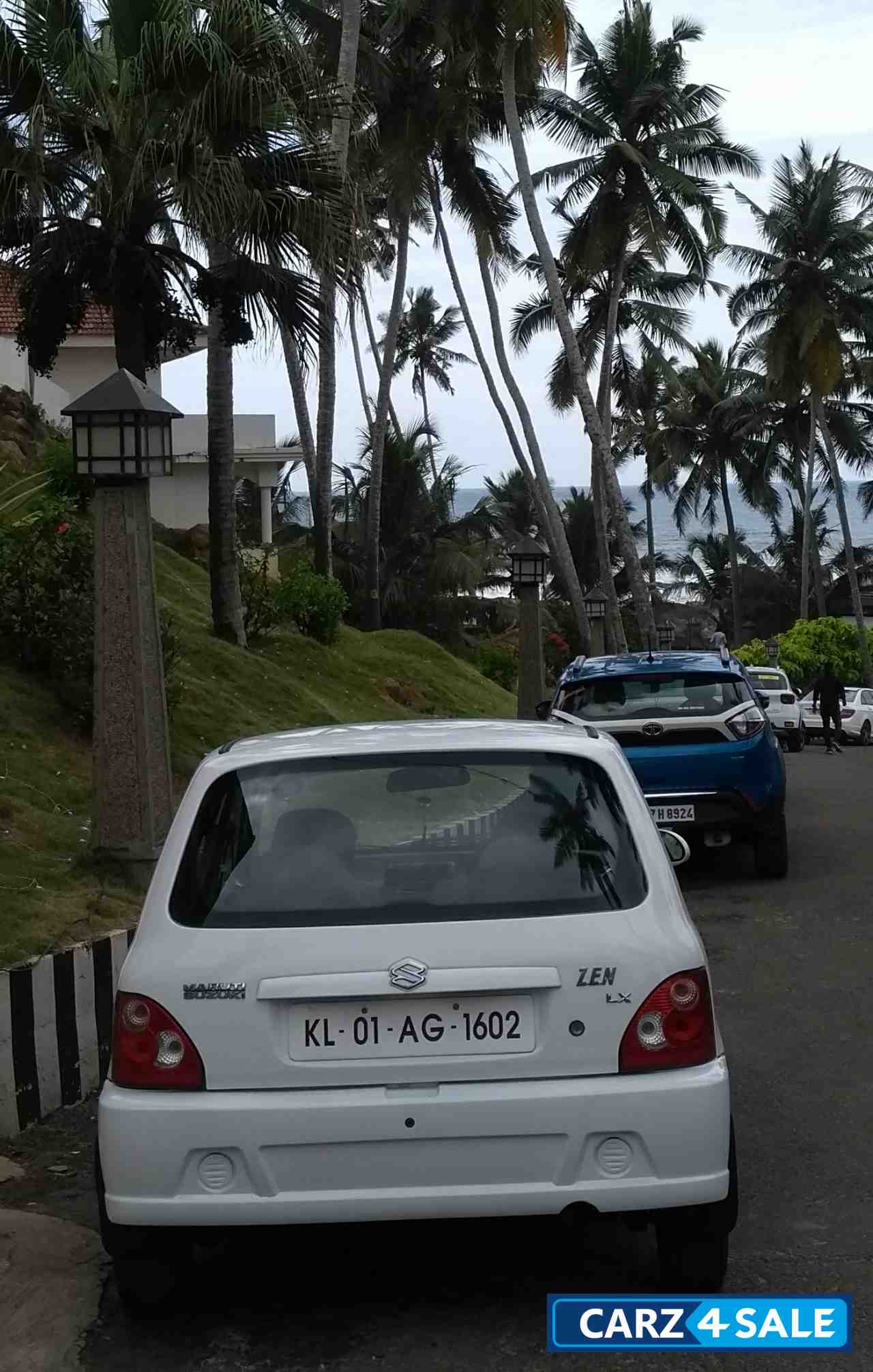 White Maruti Suzuki Zen LX