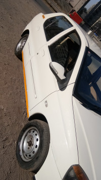 White Tata Indigo eCS LX CR4 BS-IV