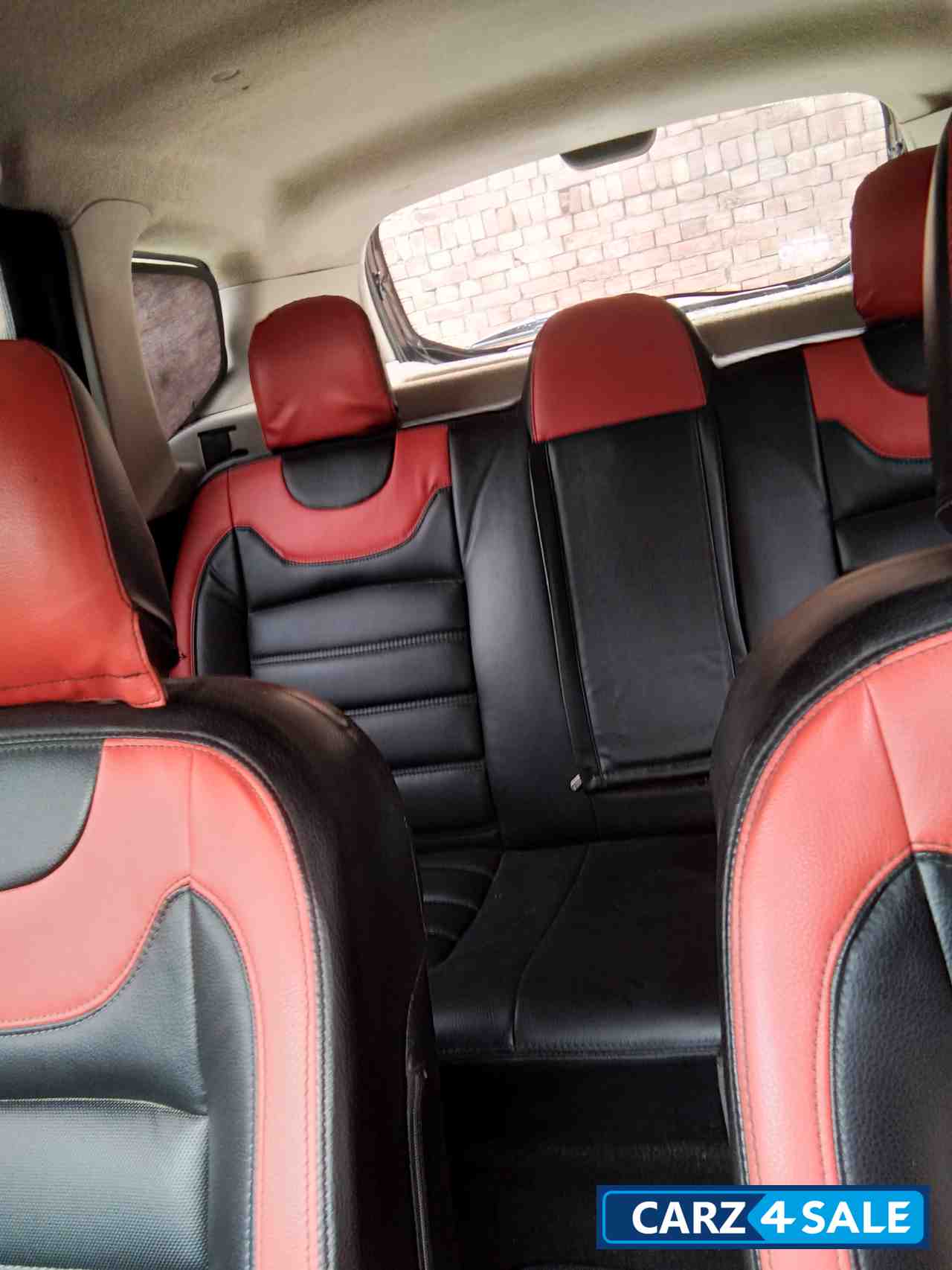 Black Renault Duster 85 PS Diesel RxL