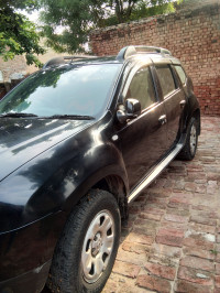 Black Renault Duster 85 PS Diesel RxL