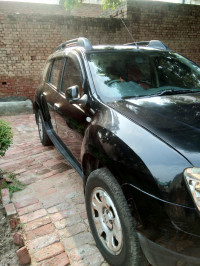 Black Renault Duster 85 PS Diesel RxL
