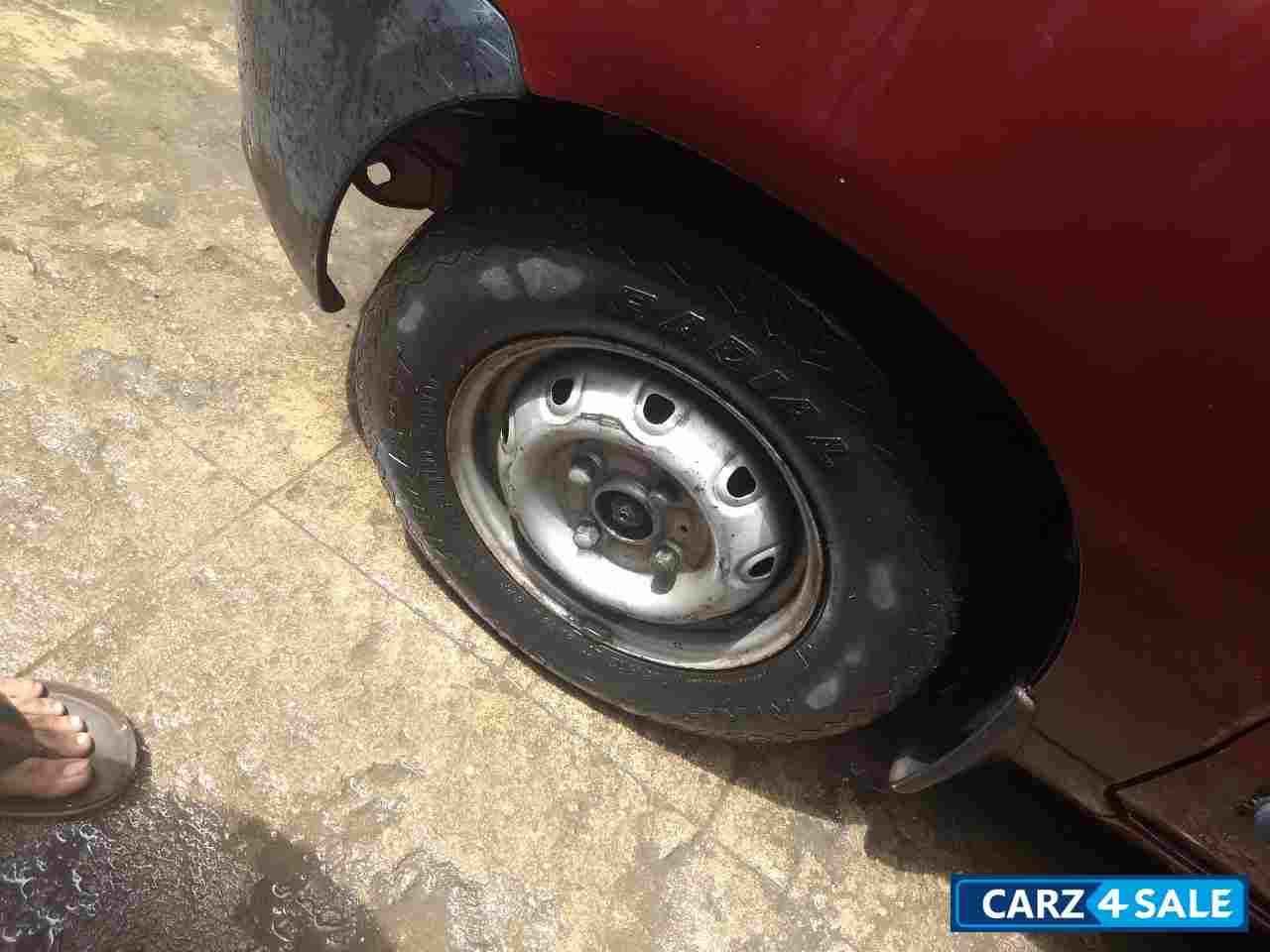 Wine Red Maruti Suzuki Alto LXi BS-III