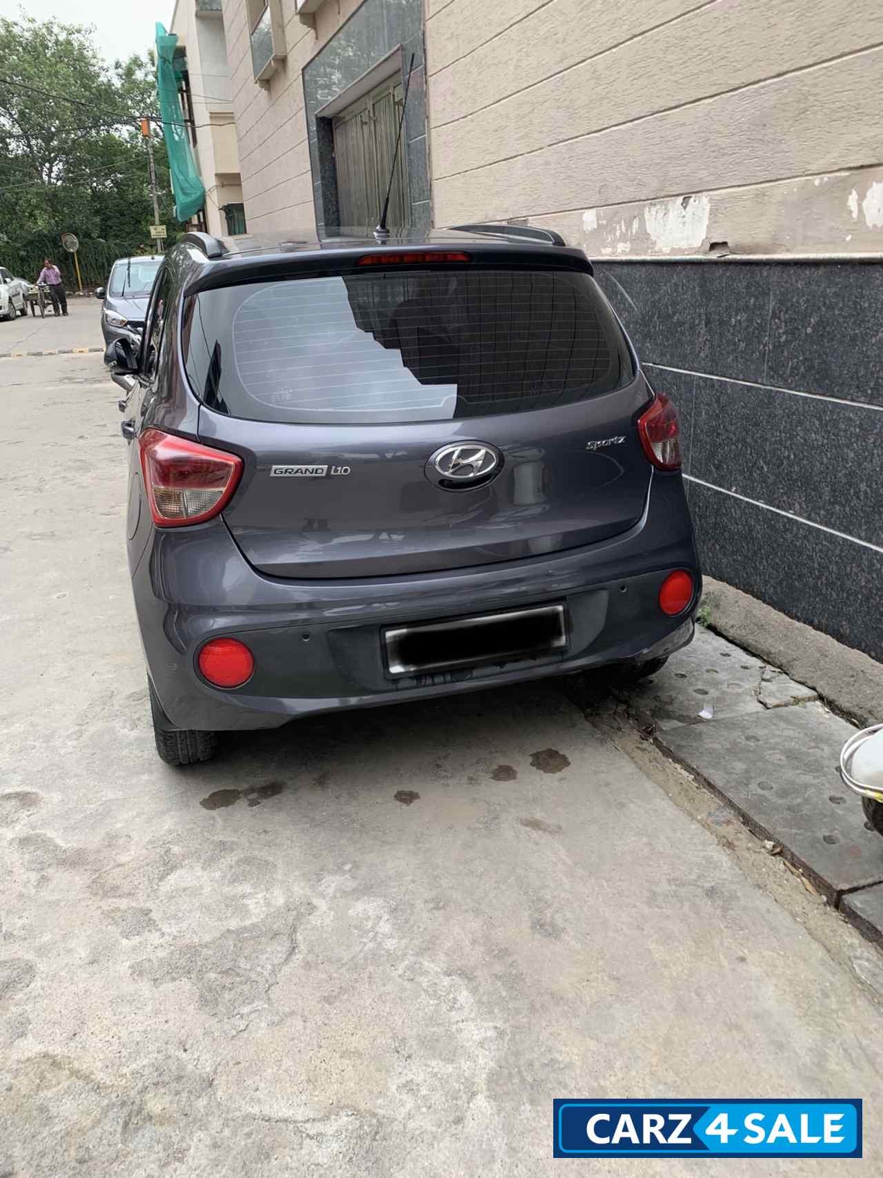Hyundai  Grand i10