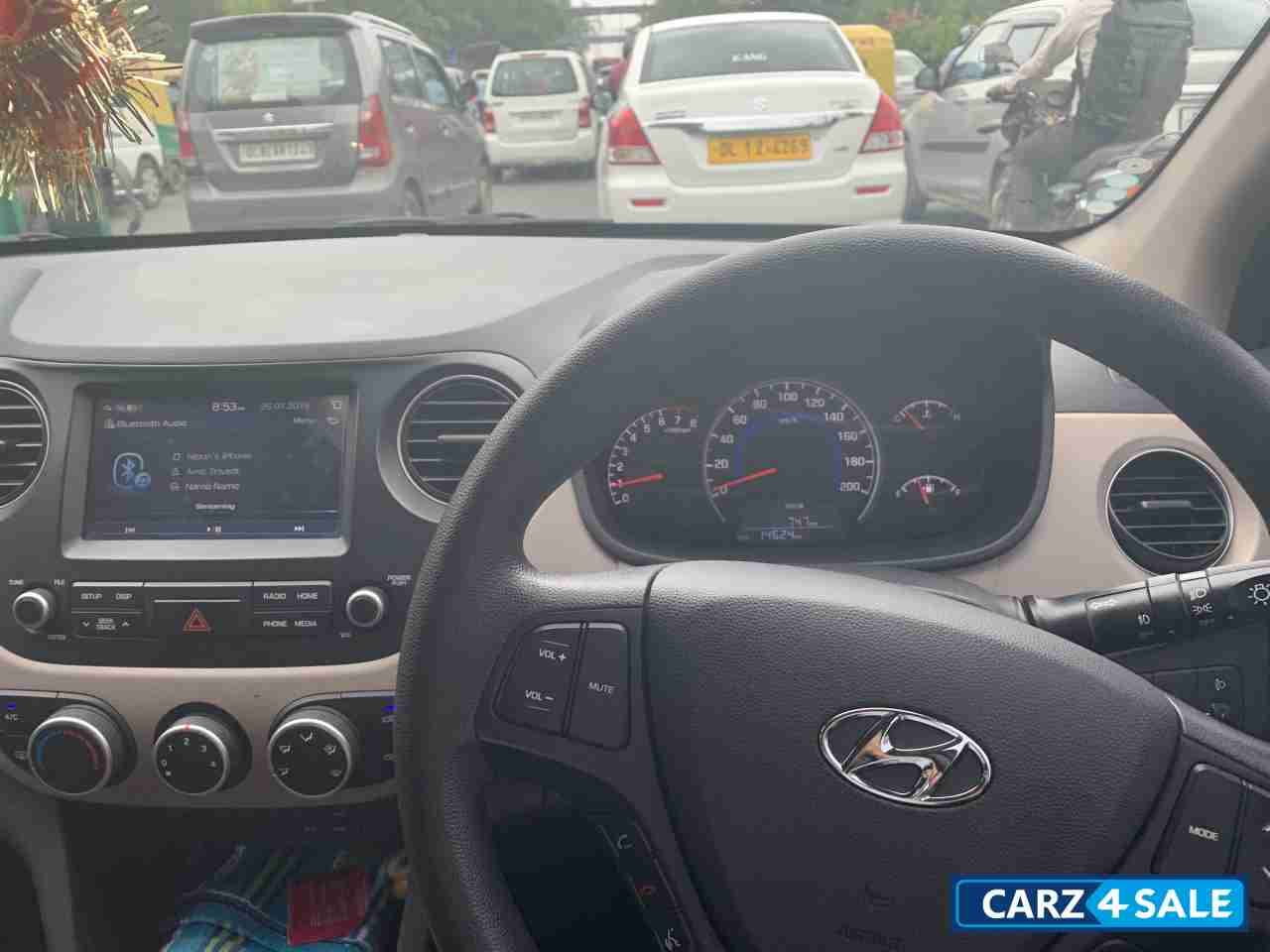 Hyundai  Grand i10