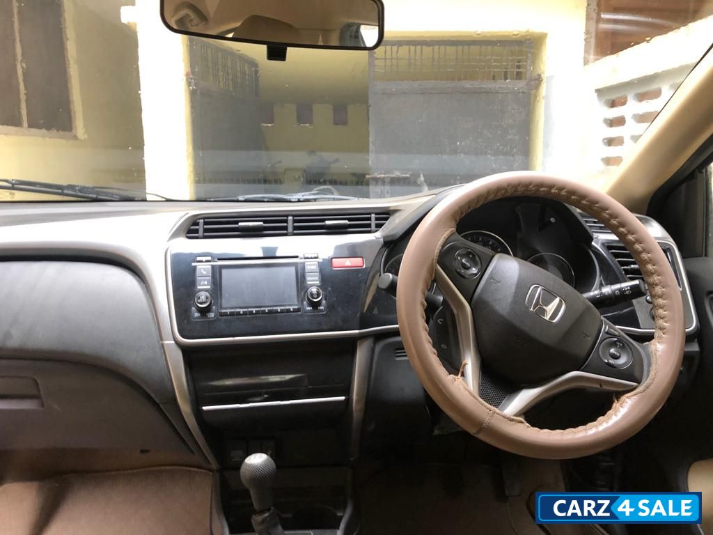Honda City 1.5 V MT