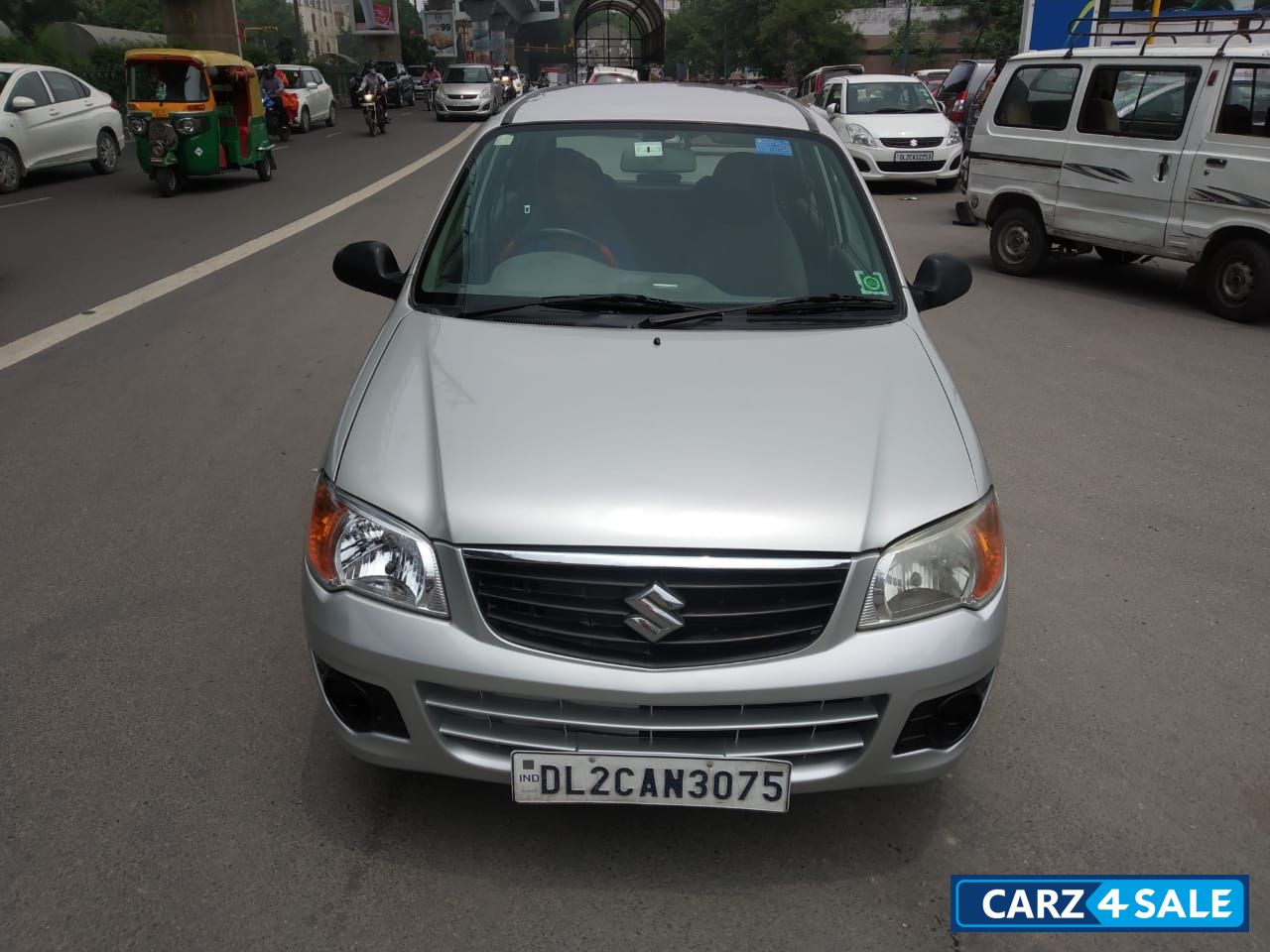 Silver Maruti Suzuki 1000 AC
