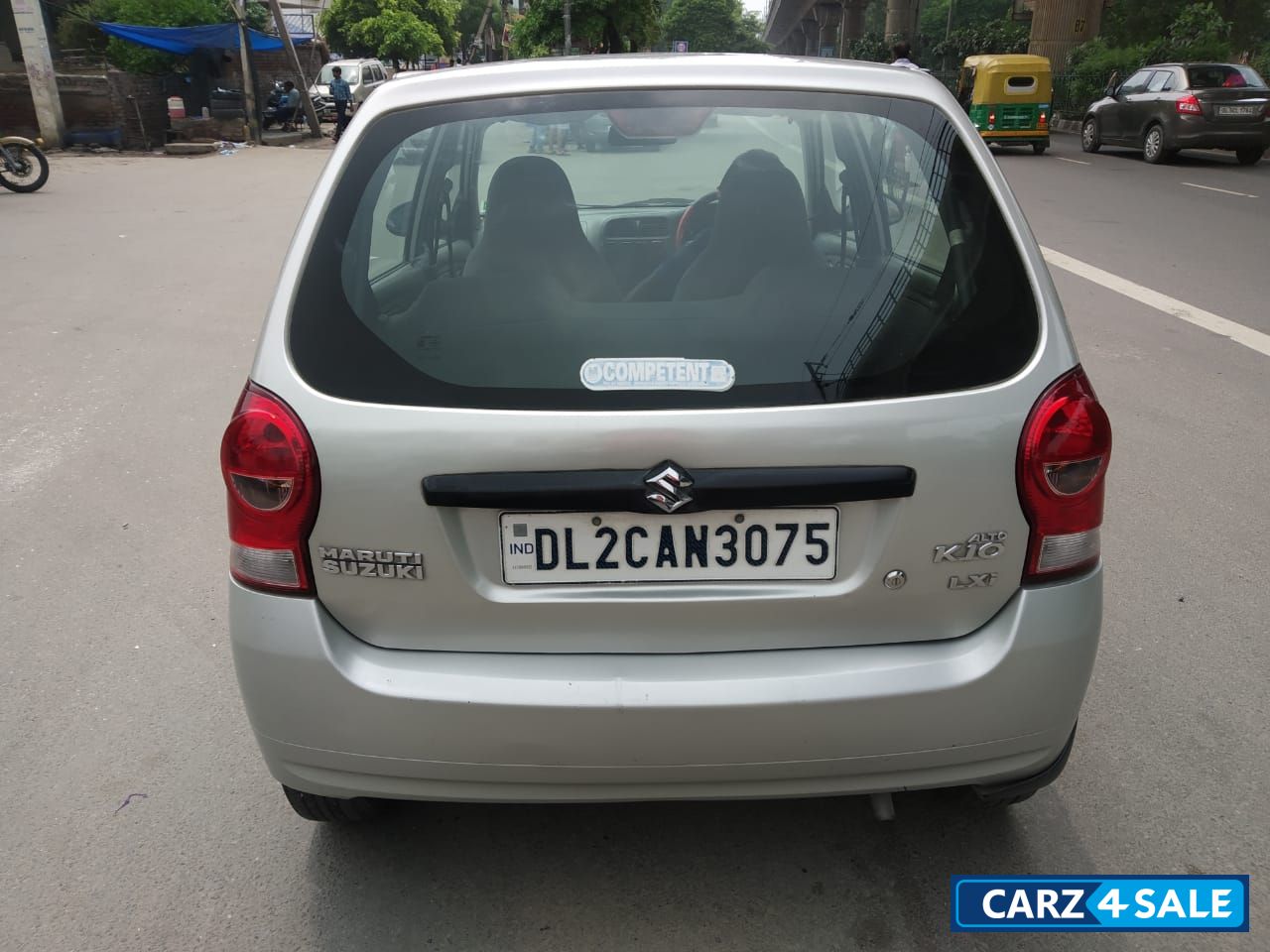 Silver Maruti Suzuki 1000 AC