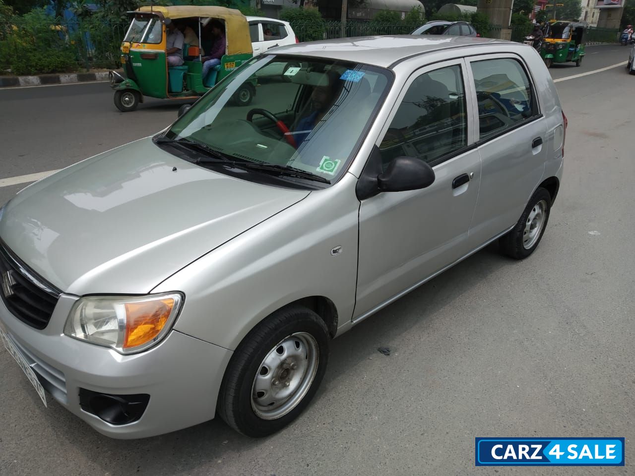 Silver Maruti Suzuki 1000 AC