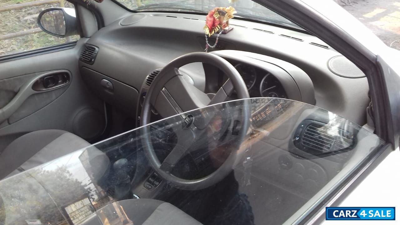 Tata Indigo eCS LX CR4 BS-IV Tata Indigo eCS LX CR4 BS-IV