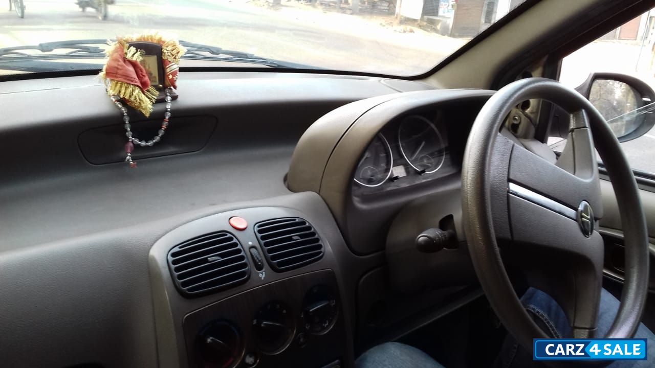 Tata Indigo eCS LX CR4 BS-IV Tata Indigo eCS LX CR4 BS-IV