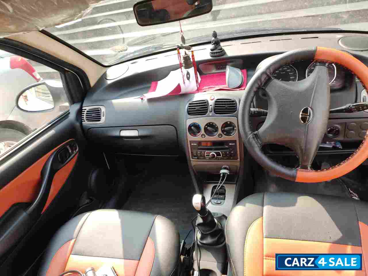 Cream Tata Indigo eCS LX TDI BS-III Cream Tata Indigo eCS LX TDI BS-III