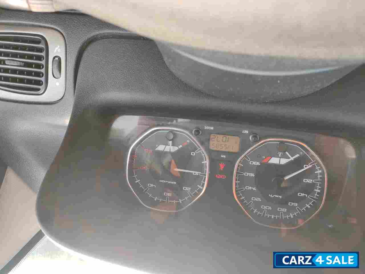 Cream Tata Indigo eCS LX TDI BS-III Cream Tata Indigo eCS LX TDI BS-III