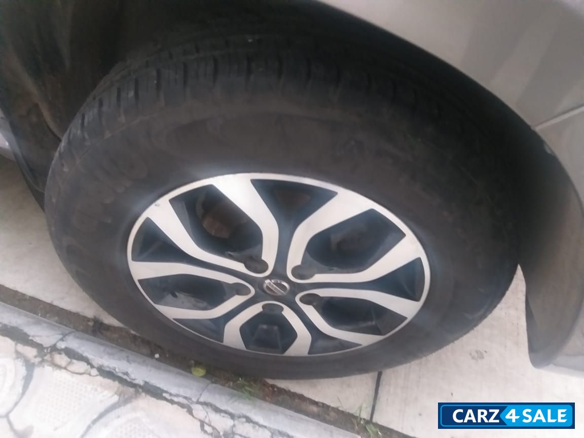 Nissan Terrano XV D THP Premium 110 PS