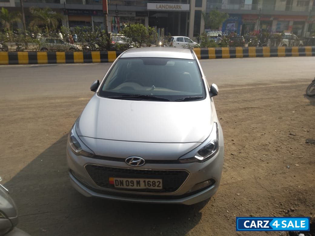 Silver Hyundai Elite i20 Asta 1.4 CRDI O Silver Hyundai Elite i20 Asta 1.4 CRDI O