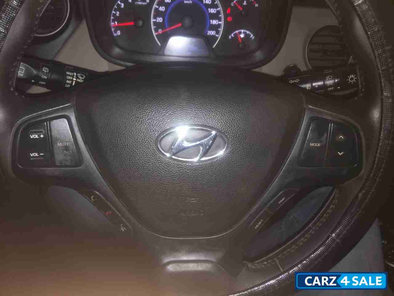 Twilight Blue Hyundai Grand i10 Asta 1.2 U2 CRDi Diesel Twilight Blue Hyundai Grand i10 Asta 1.2 U2 CRDi Diesel