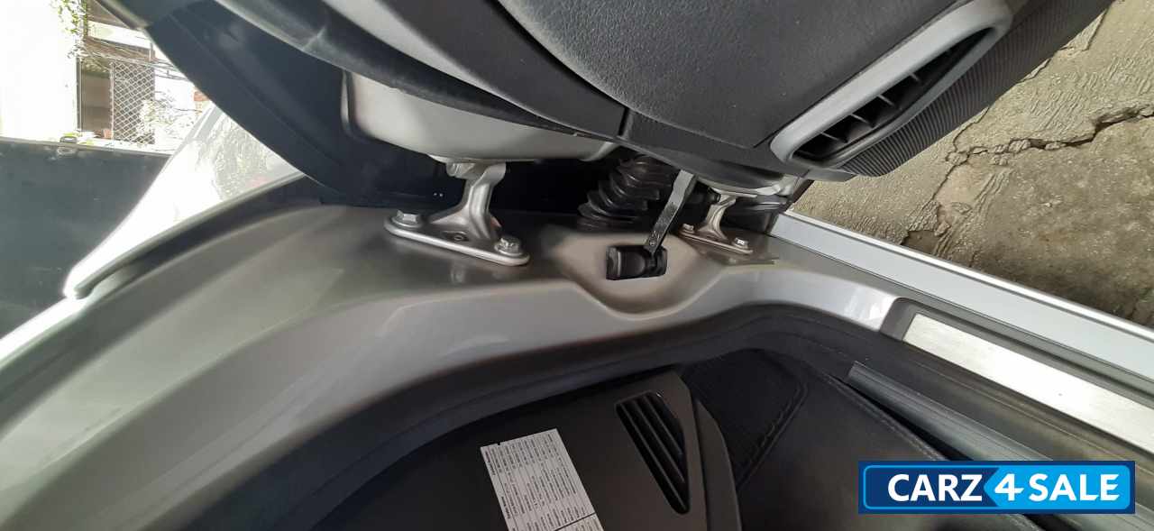 Iridium Silver Mercedes-Benz E-Class 280 CDI Elegance