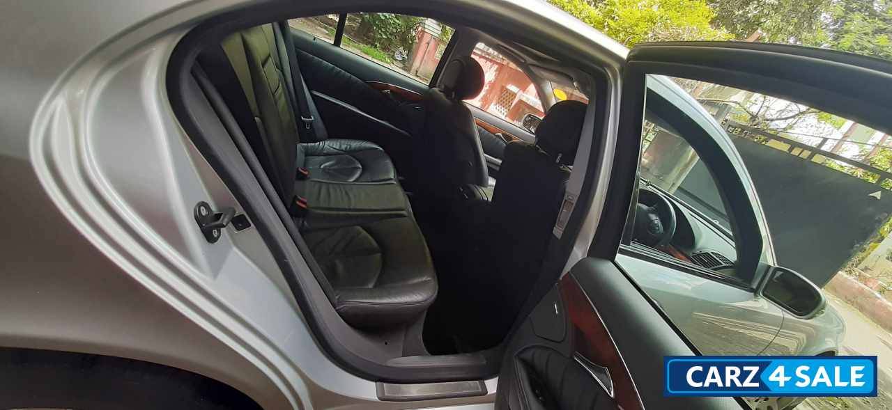 Iridium Silver Mercedes-Benz E-Class 280 CDI Elegance