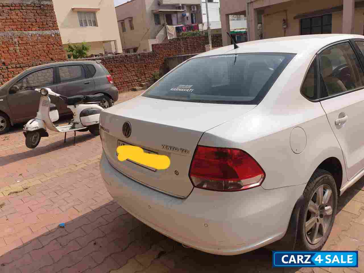 White Volkswagen Vento Diesel Highline