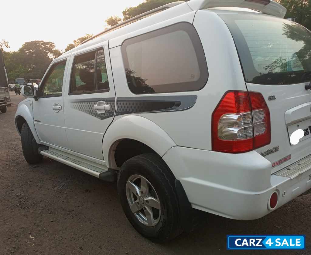 White Force Motors Force One SX ABS 7 SEATER