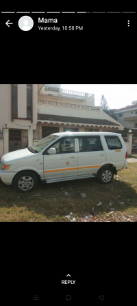 White Chevrolet Tavera