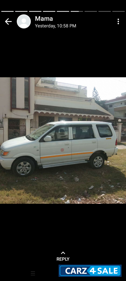 White Chevrolet Tavera