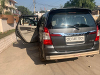 Grey Toyota Innova 2.5 ZX BS IV 7 STR