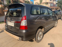 Grey Toyota Innova 2.5 ZX BS IV 7 STR