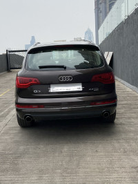Brown Audi Q7 4.2 TDI Quattro