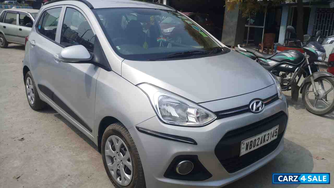 Silver Hyundai Grand i10 Sportz 1.2 Silver Hyundai Grand i10 Sportz 1.2
