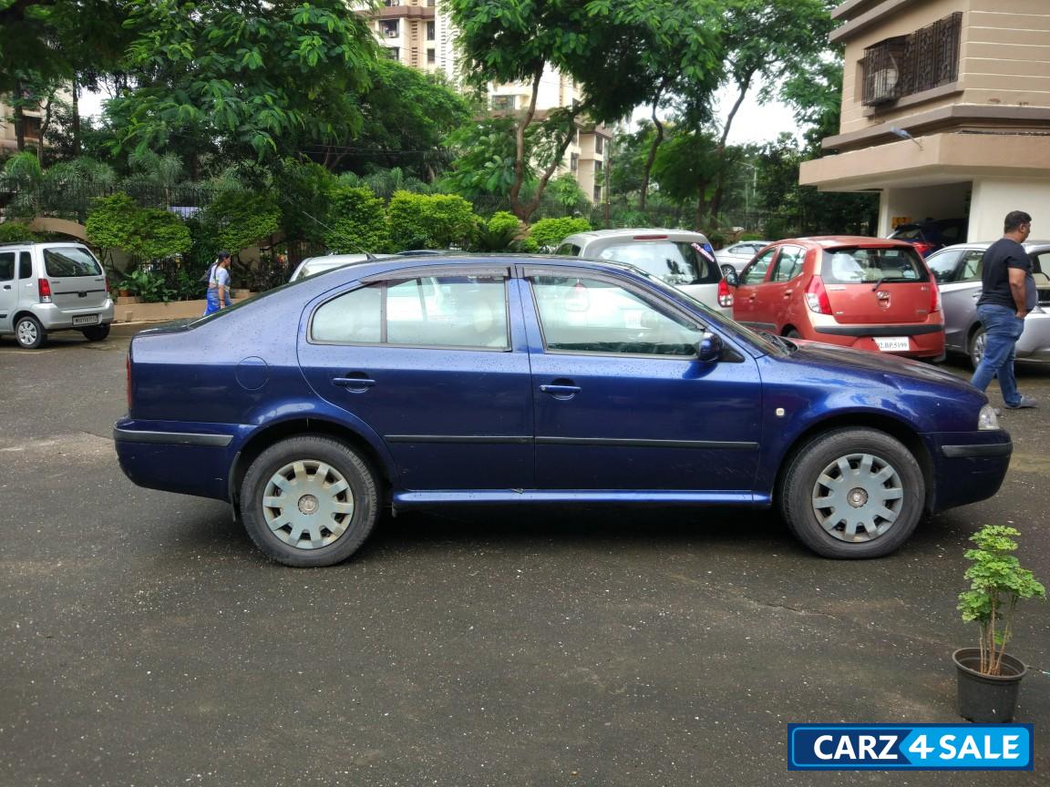 Blue Skoda Octavia Rider 1.9 TDI