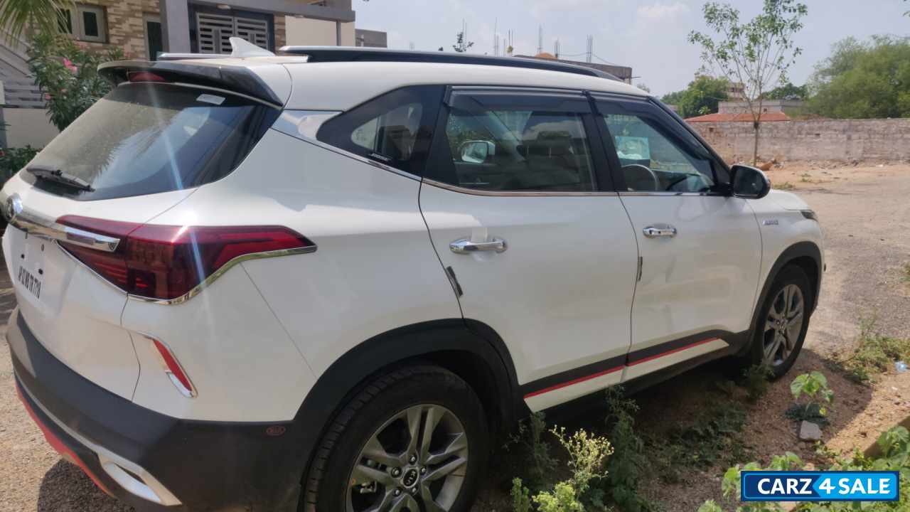 White Kia Seltos HTX Plus Smartstream D1.5 6AT Diesel