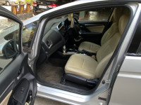 Silver Honda Jazz V MT