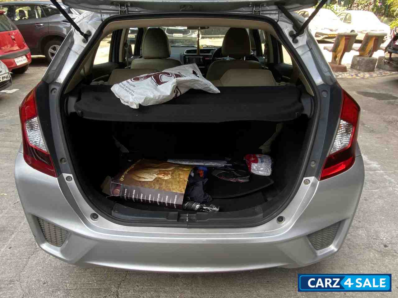 Silver Honda Jazz V MT