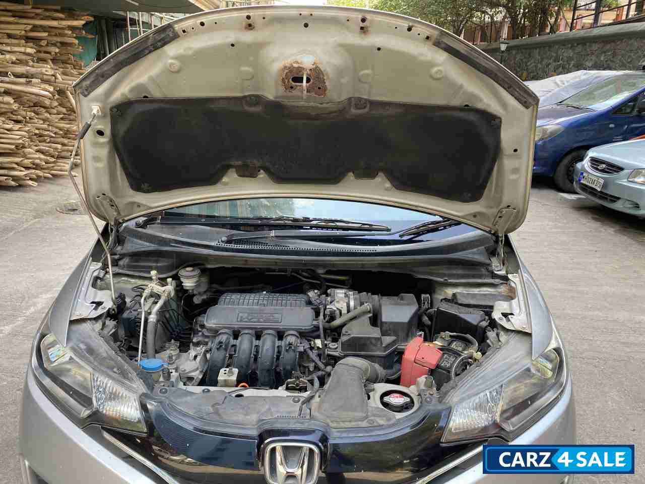 Silver Honda Jazz V MT