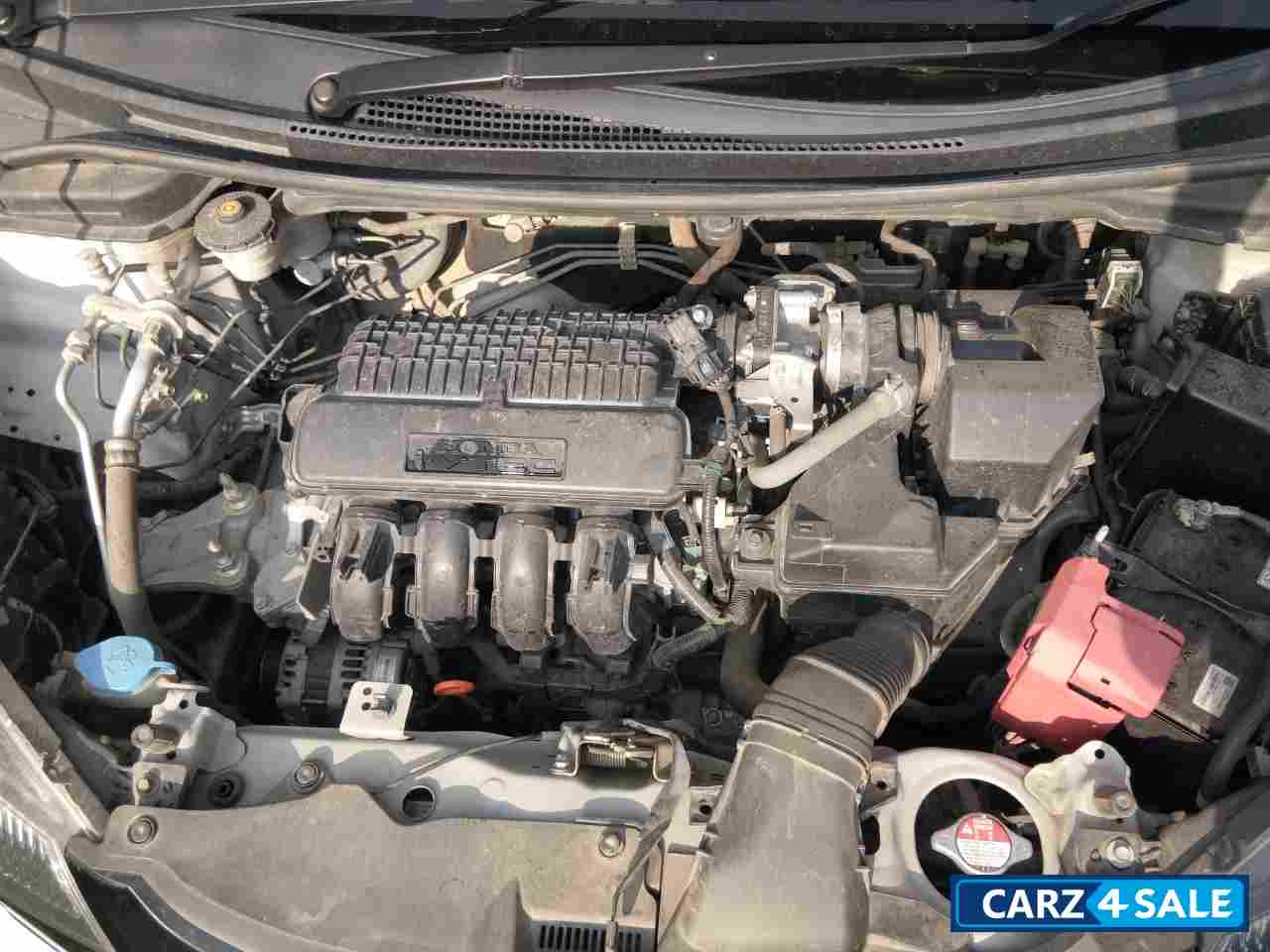 Pearl White Honda Jazz S MT