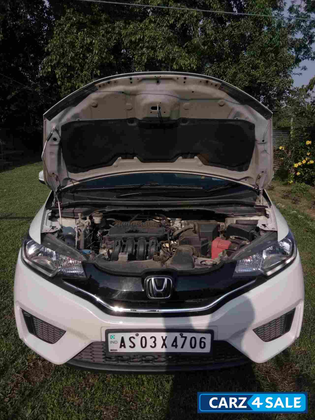 Pearl White Honda Jazz S MT