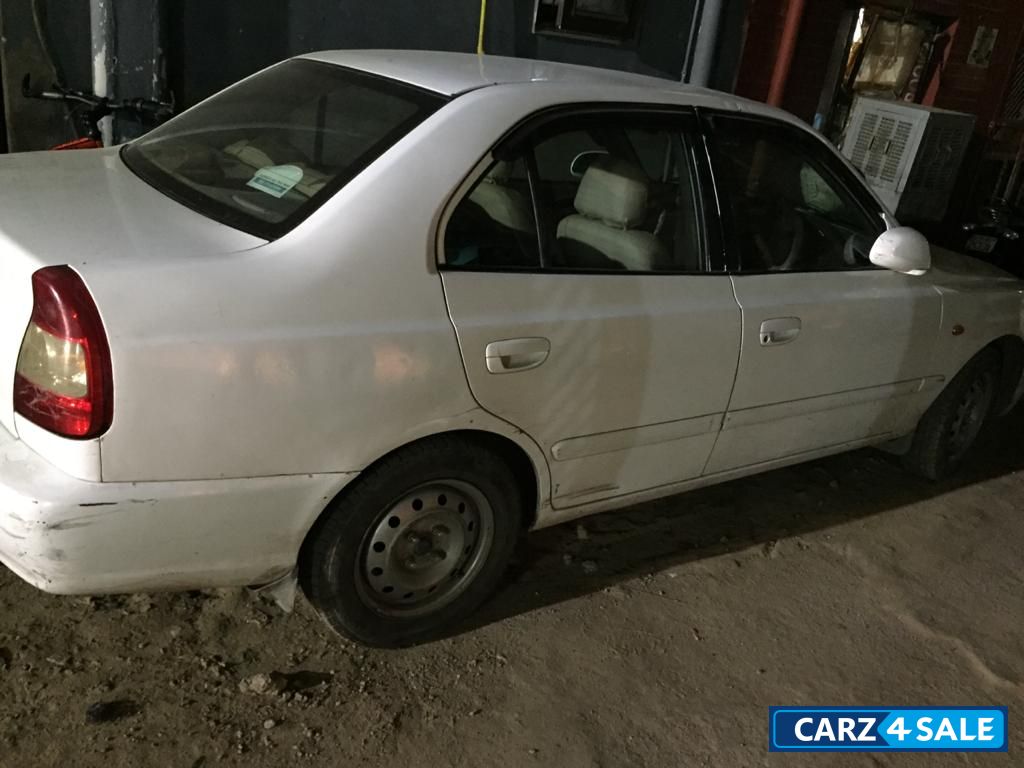 White Hyundai Accent Executive