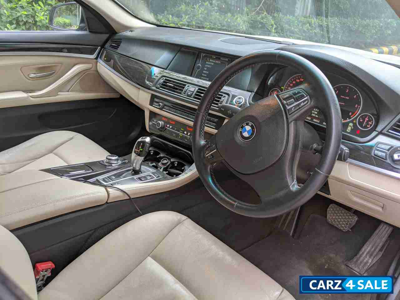 BMW 5-Series 520d Luxury Line Diesel AT