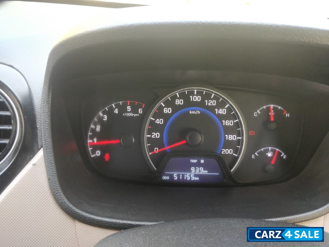 Hyundai Grand i10 Sportz 1.1 CRDi